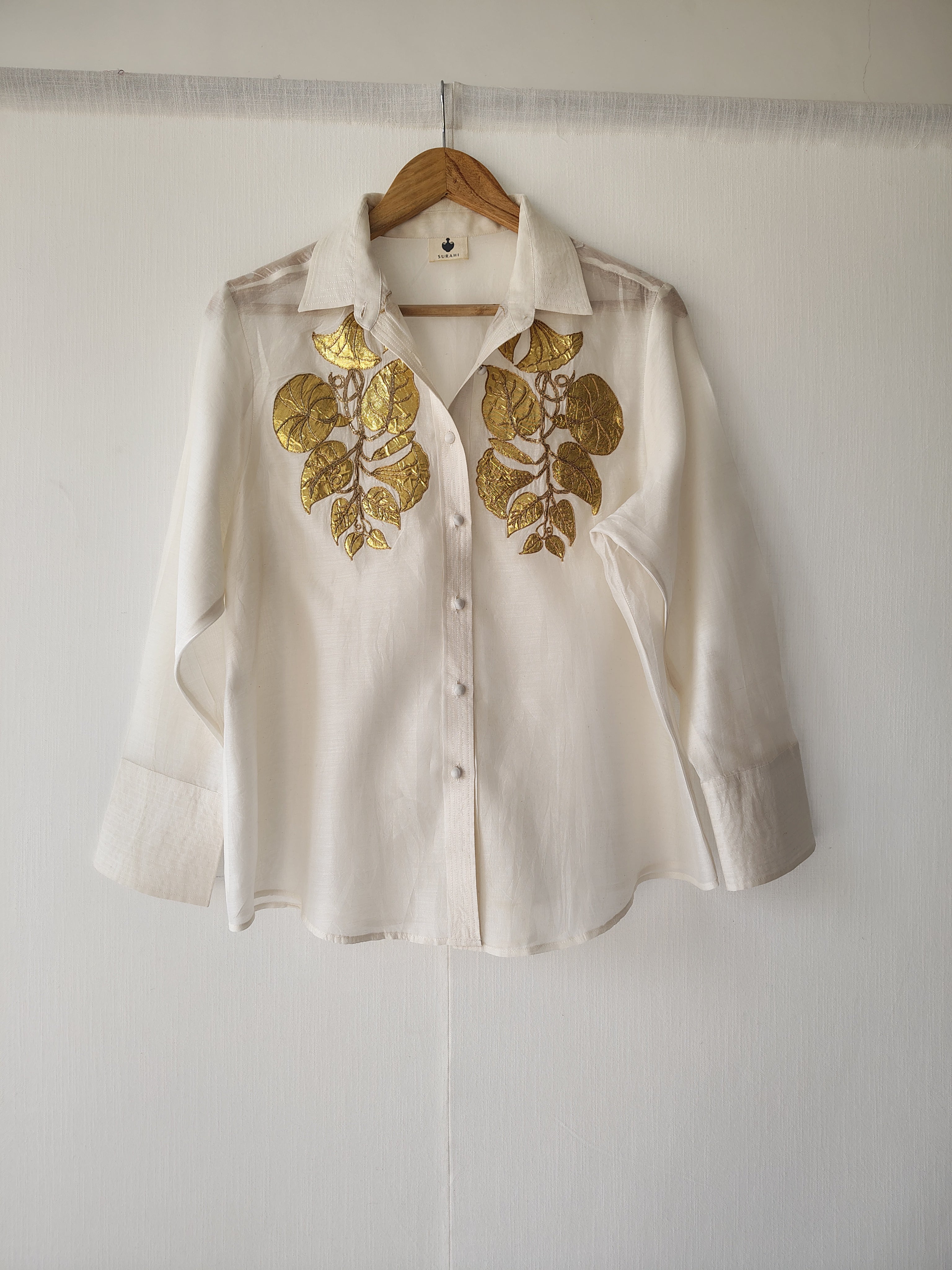 Retro Gota Shirt Golden