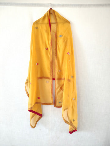 Yellow Hand Embroidered Aari-Zardozi work Chanderi Dupatta