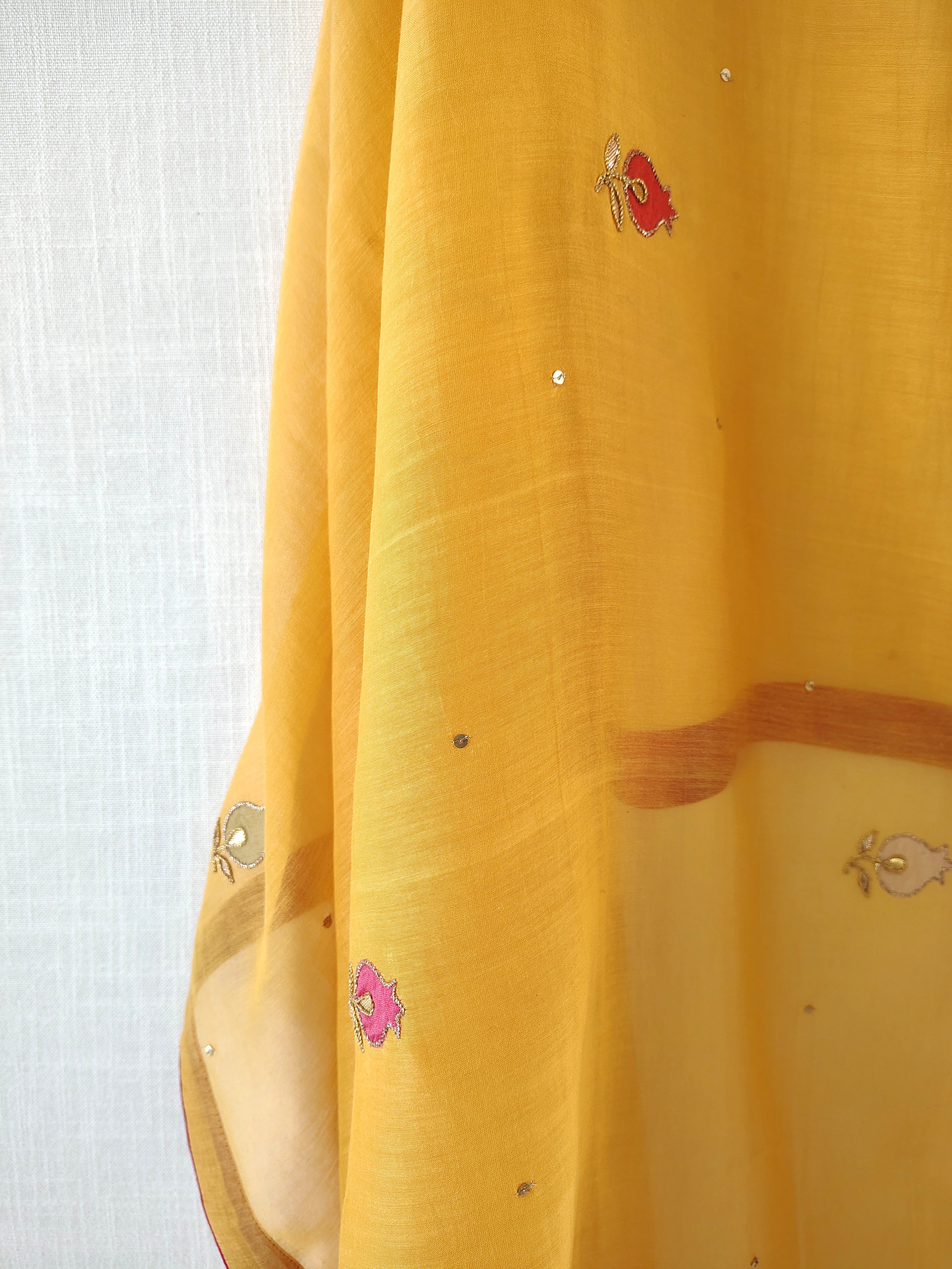 Yellow Hand Embroidered Aari-Zardozi work Chanderi Dupatta